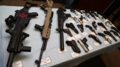 El DOJ lanza «fuerzas de ataque» en 5 ciudades para combatir el tráfico ilegal de armas