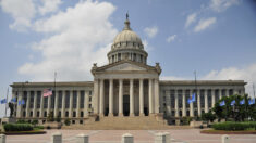 Junta Estatal de Educación de Oklahoma adopta normas de emergencia contra teoría crítica de la raza