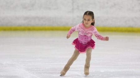 Niña prodigio aprende a patinar desde los 2 años:  “Está decidida a alcanzar sus metas”