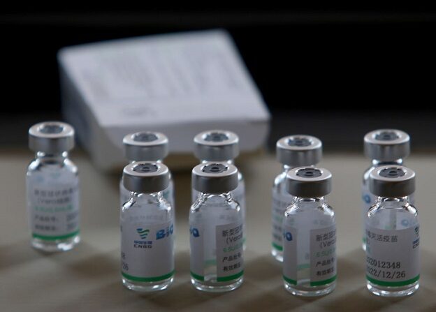 Fotografía de viales de la vacuna Sinopharm en la clínica Ricardo Palma el 15 de febrero de 2021 en Lima, Perú.(Raul Sifuentes/Getty Images)