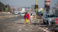 «Es una zona de guerra»: Ejército sudafricano despliega todos los soldados de Reserva ante saqueos
