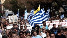 Miles de personas se manifiestan en Grecia contra la vacunación obligatoria
