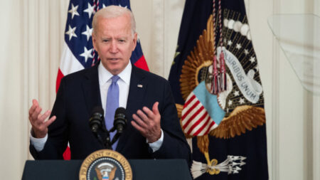 Biden se opone a abolición del filibusterismo y advierte que llevaría al Congreso al «caos»