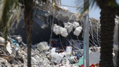 Autoridades analizan seguridad adyacente al edificio derrumbado en Miami