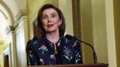 Pelosi elige a Kinzinger, crítico de Trump, para comité sobre el 6 de enero