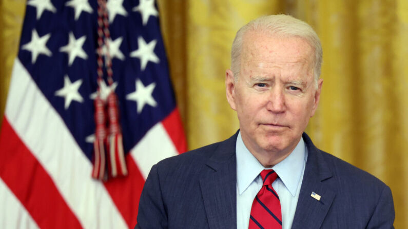 El presidente de EE.UU., Joe Biden, pronuncia un discurso sobre el acuerdo bipartidista del Senado en materia de infraestructura en la Casa Blanca, en Washington, el 24 de junio de 2021. (Kevin Dietsch/Getty Images)