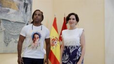 Isabel Díaz Ayuso se reúne con cantante Yotuel y ofrece Madrid a quien busque la libertad