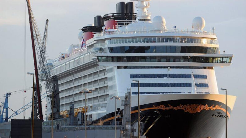 Vista de un barco de la naviera Disney Cruise Line. EFE/Ingo Wagner/Archivo