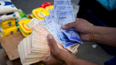 La moneda de Venezuela abre 2023 con una devaluación del 73 % frente al dólar