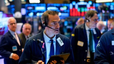 Wall Street cierra en rojo y Dow Jones baja un 3.57%, mayor caída desde 2020