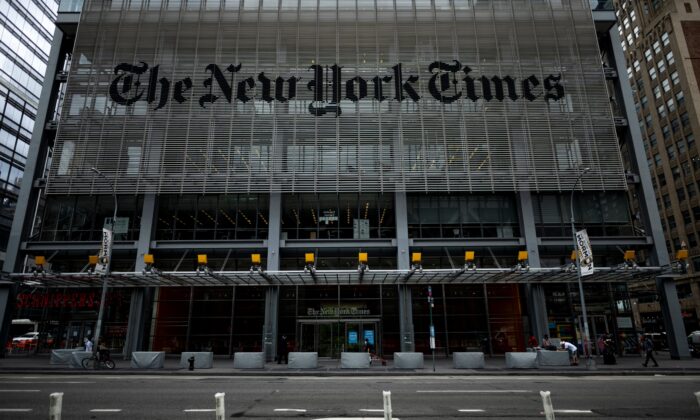 Edificio del New York Times en la ciudad de Nueva York, el 30 de junio de 2020. (JOHANNES EISELE/AFP a través de Getty Images)
