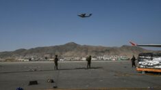 EE.UU. culmina el traslado al aeropuerto de Kabul del personal de su embajada