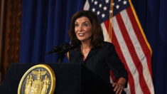 Gobernadora entrante de Nueva York, Kathy Hochul, promete cambios