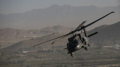 Talibanes capturan helicópteros de EE.UU. y senadores «horrorizados» exigen auditoría al DOD