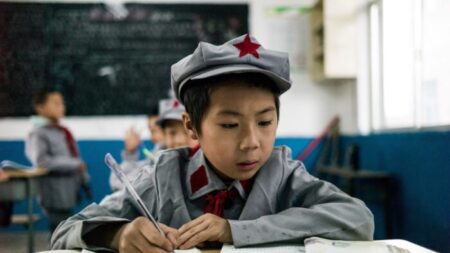 El PCCh incrementa el adoctrinamiento a los niños en edad escolar con el «pensamiento de Xi Jinping»