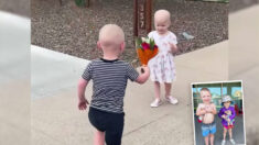 Niño de 3 años regala flores a un pequeña tras luchar juntos contra el cáncer en el hospital