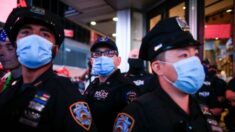 Sindicato policial de NY emprenderá acciones legales si la ciudad impone la vacunación obligatoria