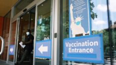Aumenta la tasa de vacunación en Nueva York tras aumento de contagios y restricciones pandémicas