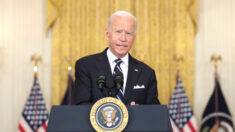 Biden: Militares seguirán en Afganistán evacuando a estadounidenses “hasta que saquemos a todos”
