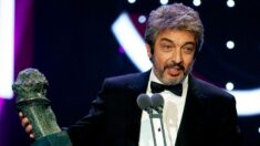 Famoso actor Ricardo Darín rescata a perrito y lo lleva a programa en vivo para encontrar a su dueño