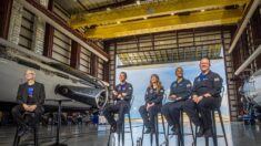Cápsula de SpaceX despega en EE.UU. con la primera misión de civiles al espacio