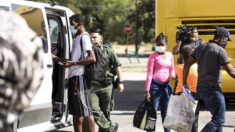 Ya no hay inmigrantes ilegales en campamento en la frontera de EE. UU.-México: Funcionarios