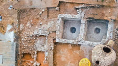 Arqueólogos descubren área industrial de 1500 años de antigüedad y artefactos bizantinos en Israel