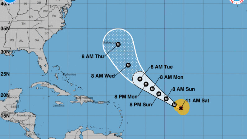 Imagen cedida el 4 de septiembre de 2021 por la Oficina Nacional de Administración Oceánica y Atmosférica de Estados Unidos (NOAA), a través del Centro Nacional de Huracanes (NHC), en la que se registró la localización del huracán Larry en el Atlántico, a las 11.00 hora local (15.00 GMT). NOAA-NHC 