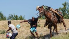 Fotógrafo que tomó fotos de agentes fronterizos a caballo dice que no «azotaron a nadie»