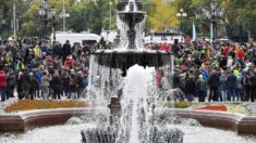 Varios centenares protestan en el centro de Moscú contra resultados de elecciones