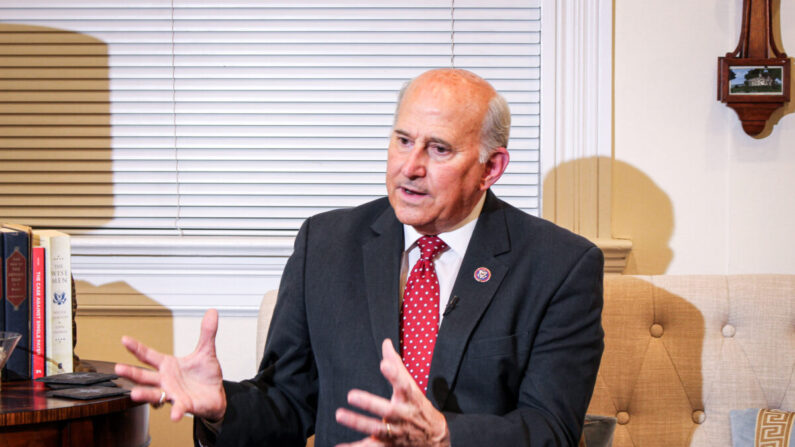 Louie Gohmert (R-Texas), miembro del Freedom Caucus y uno de los partidarios de la ivermectina, durante una entrevista en el Conservative Partnership Institute en Washington el 27 de septiembre de 2021. (Emel Akan/The Epoch Times)