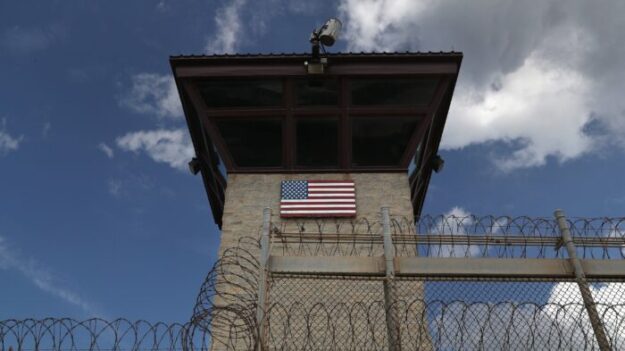 EE.UU. devuelve a Arabia Saudita a un preso de Guantánamo
