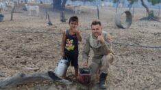 Niño de 5 años toma una cubeta y ofrece ayuda a bomberos para apagar incendio en Brasil