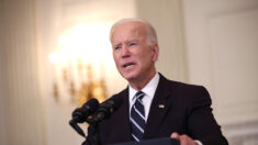 Biden promete tener la frontera «bajo control» en medio del aumento de inmigración ilegal en Del Río