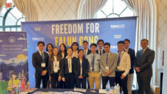 Jóvenes de diferentes países llevan un poderoso mensaje de libertad espiritual a Washington D.C.