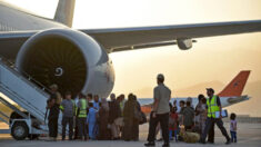 28 ciudadanos de EEUU salen de Kabul en un vuelo chárter, según confirma el Departamento de Estado