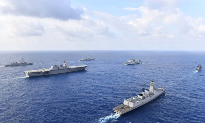 Buques navales de Estados Unidos, Japón, India y Filipinas realizan ejercicios de formación y comunicación en el Mar de China Meridional en mayo de 2019. (Fuerza de Autodefensa Marítima de Japón/Marina de los Estados Unidos)