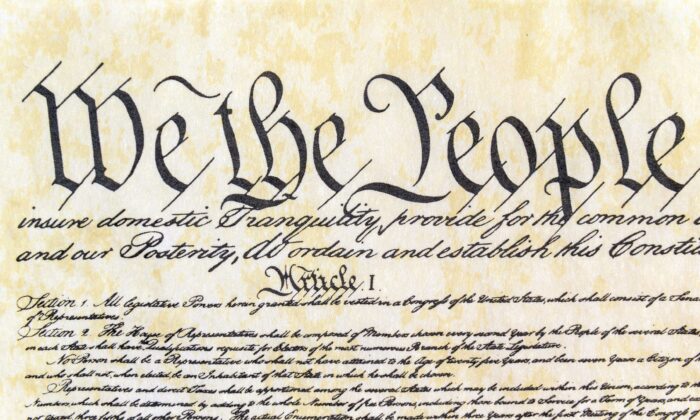 Preámbulo de apertura de la Constitución de Estados Unidos. (Agencia de Contenidos Tribune)