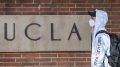 Profesor demanda a la UCLA tras ser castigado por negarse a dar exámenes fáciles a estudiantes negros