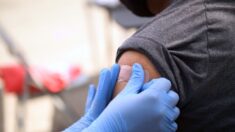 Las escuelas de Los Ángeles amplían el plazo para la vacunación del personal contra la COVID-19