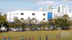 Escuela privada de Miami requiere que estudiantes se queden en casa 30 días después de vacunarse
