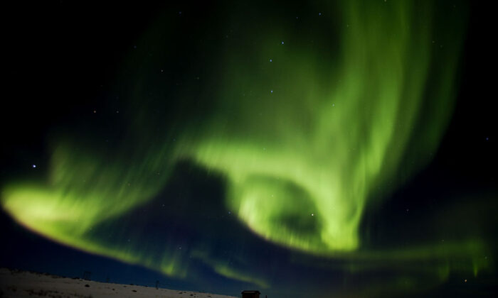 Las auroras boreales llenan el cielo el 13 de marzo de 2011 sobre Finnmark, en el norte de Noruega. (Tore Meek/AFP a través de Getty Images)
