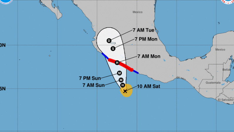 Imagen cedida el 23 de octubre de 2021 por la Oficina Nacional de Administración Oceánica y Atmosférica de Estados Unidos (NOAA), a través del Centro Nacional de Huracanes (NHC), en la que se registró la localización del huracán Rick en Pacífico, a las 10.00 hora local (15.00 GMT). NOAA-NHC