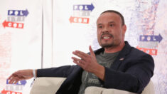 Dan Bongino suspende su programa de radio por disputa con empresa por orden de vacunas