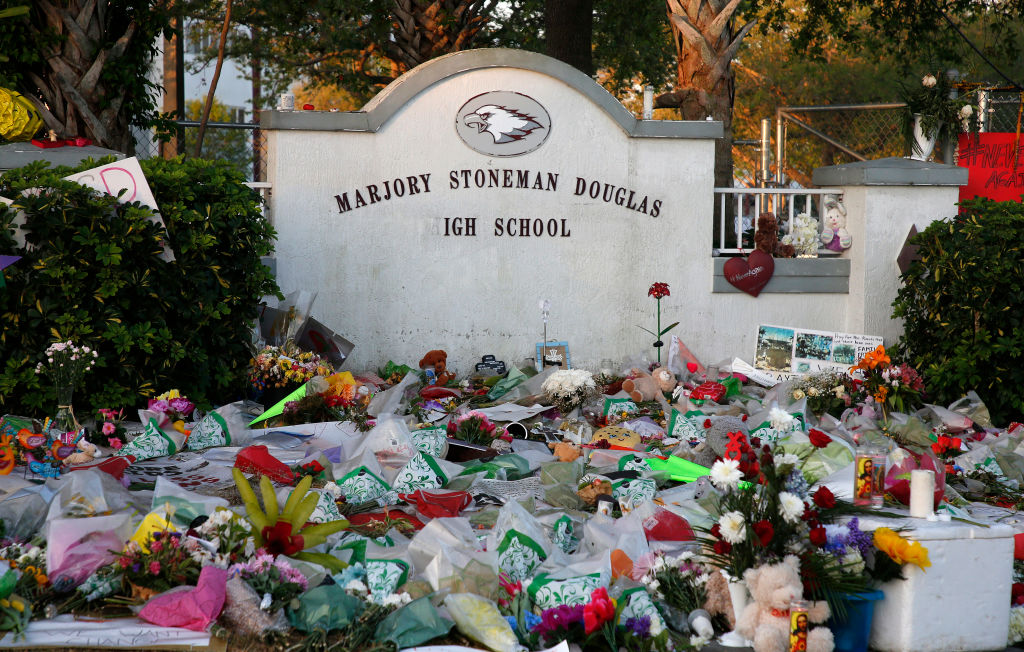 Demolerán edificio de escuela secundaria de Florida donde murieron 17 en un tiroteo