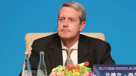 Quarles, de la Fed, advierte que un mayor gasto público provocaría una inflación transitoria prolongada