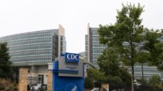 Los CDC evalúan si aún se necesita un mandato de uso de mascarillas tras fallo judicial