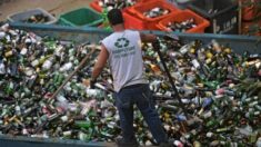 Brasileño hace grandes donaciones a hospital oncológico solo recolectando latas en las calles