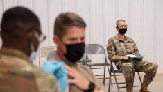 Cientos de miles de soldados estadounidenses siguen sin vacunarse aunque se acerca el plazo límite