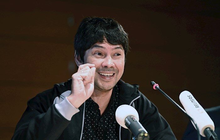 El líder disidente cubano, Yunior García Aguilera, ofrece una rueda de prensa este jueves en el Centro Cultural Galileo de Madrid. (EFE/Fernando Villar)